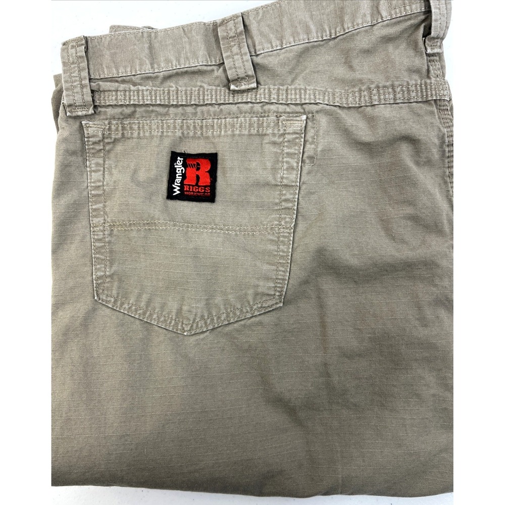 Wrangler Riggs Workwear Men's Tan Rip Stop Canvas Rugged Size 44 X 32